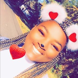 Meet your Posher, Adrianna